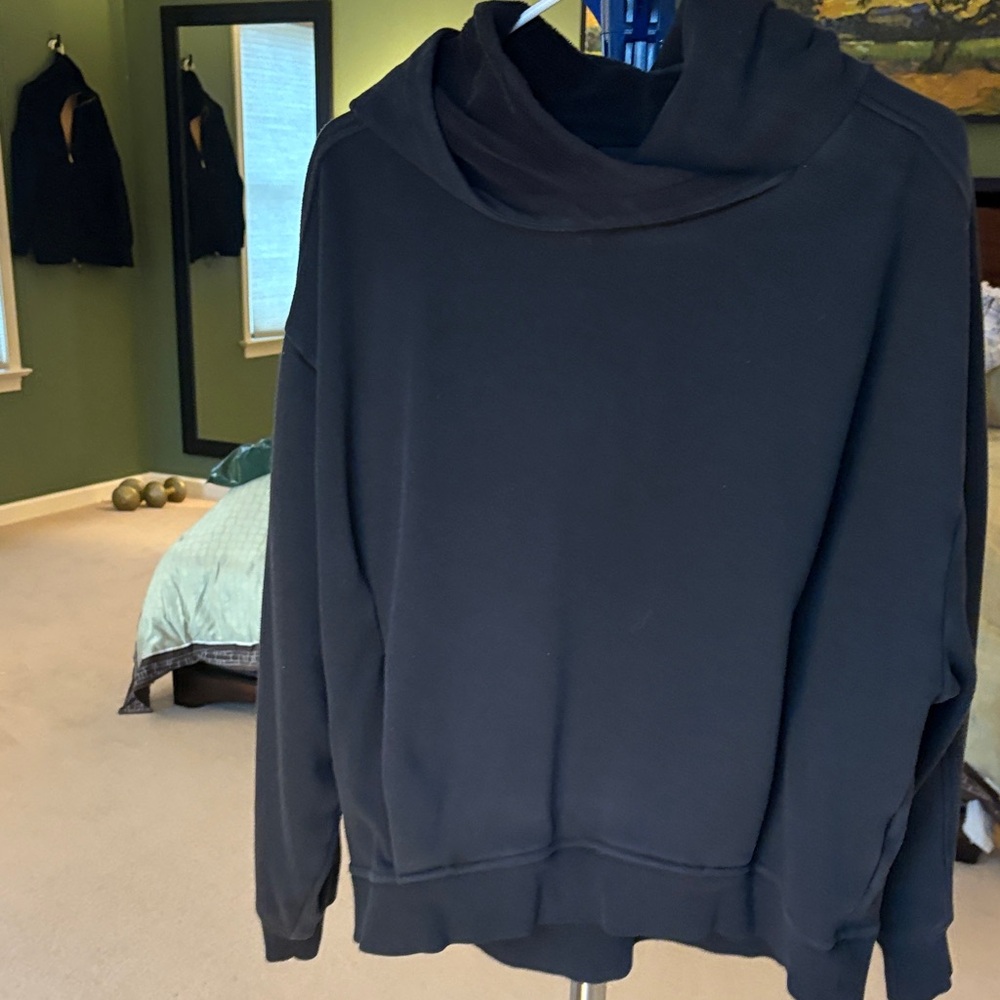 Black Hooded Sweatshirt with pockets